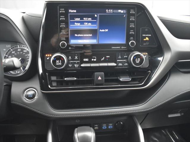 used 2022 Toyota Highlander car, priced at $38,434