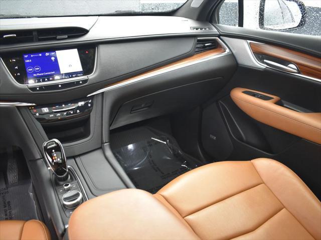 used 2021 Cadillac XT5 car, priced at $32,499