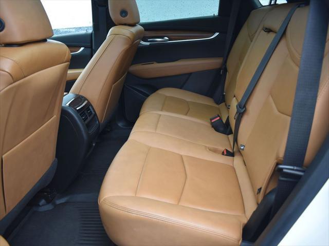 used 2021 Cadillac XT5 car, priced at $32,499