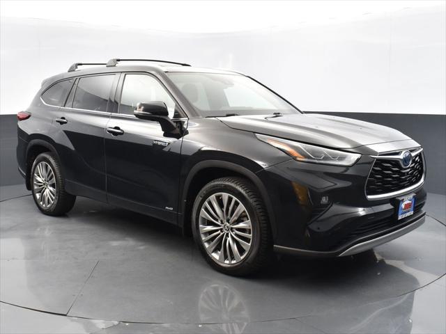 used 2021 Toyota Highlander Hybrid car, priced at $41,995