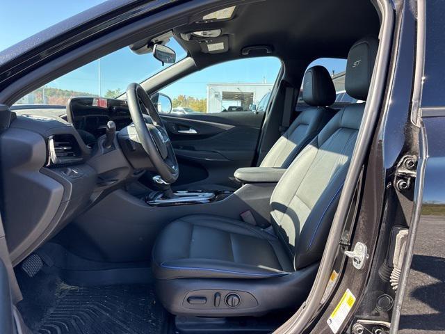 used 2025 Buick Envista car, priced at $27,000