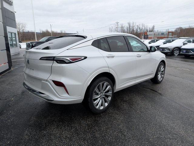 new 2025 Buick Envista car, priced at $31,385