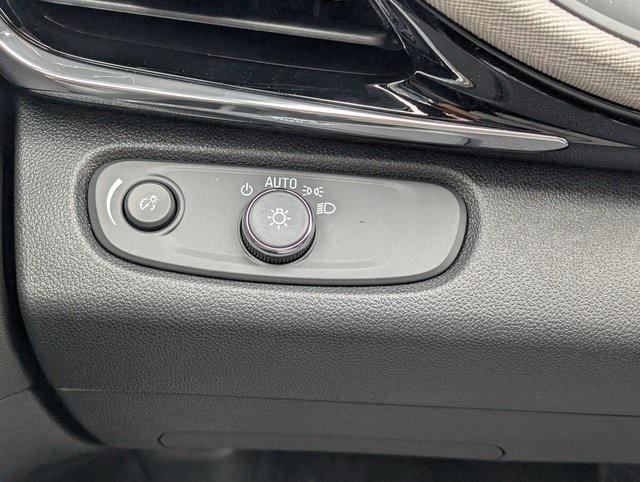 new 2025 Buick Envista car, priced at $31,385