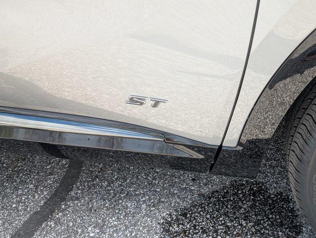 new 2025 Buick Envision car, priced at $42,735
