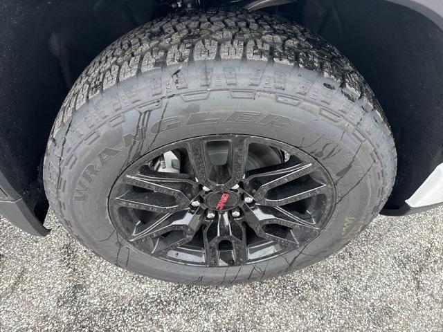 new 2026 GMC Sierra 1500 car, priced at $44,078