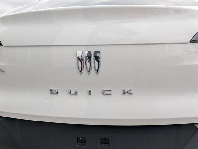 new 2025 Buick Envista car, priced at $26,040