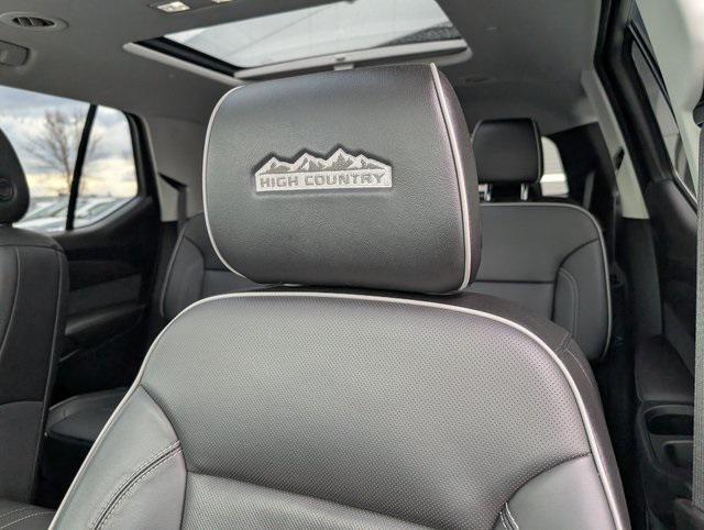 used 2021 Chevrolet Traverse car, priced at $36,098