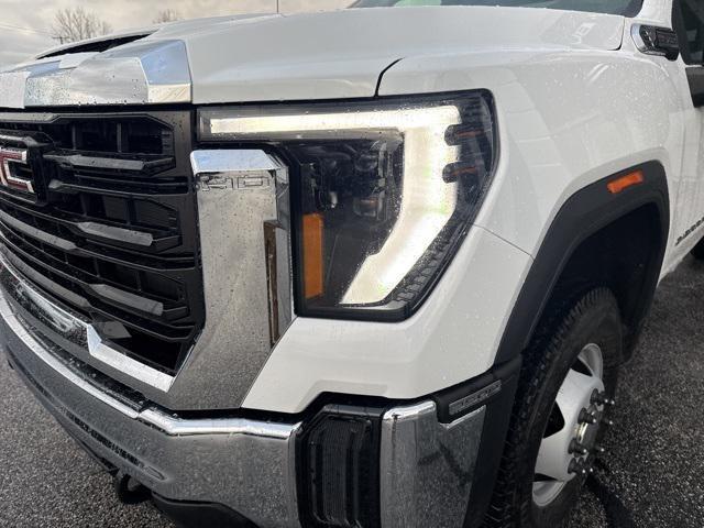 new 2026 GMC Sierra 3500 car, priced at $51,518