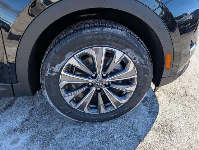 new 2025 Buick Envision car, priced at $38,735
