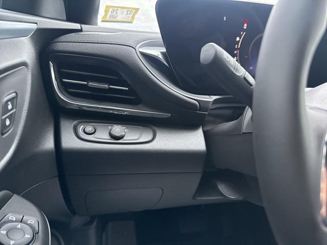 new 2025 Buick Envista car, priced at $24,595