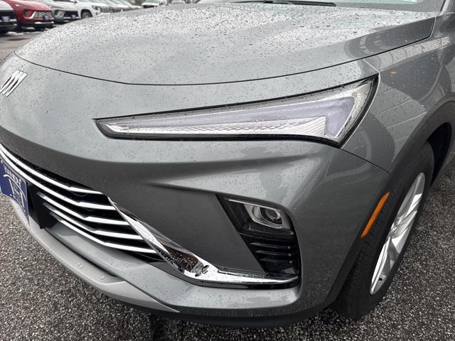 new 2025 Buick Envista car, priced at $24,595