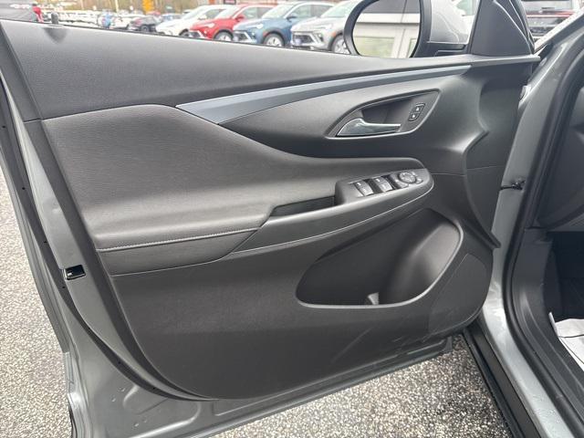 new 2025 Buick Envista car, priced at $24,595