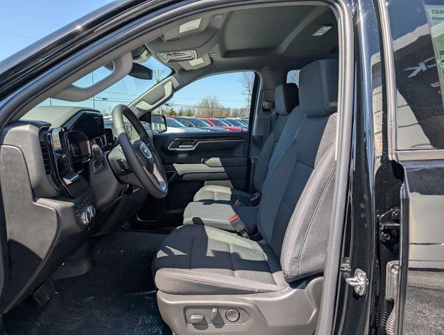 new 2025 GMC Sierra 1500 car, priced at $48,690