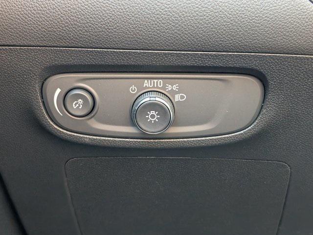 new 2025 Buick Encore GX car, priced at $27,625