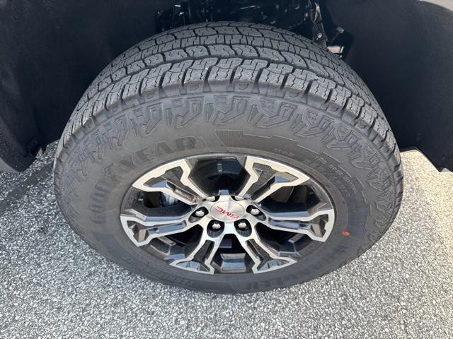 new 2025 GMC Canyon car, priced at $49,525