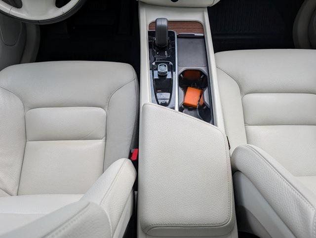 used 2022 Volvo XC60 car, priced at $32,398