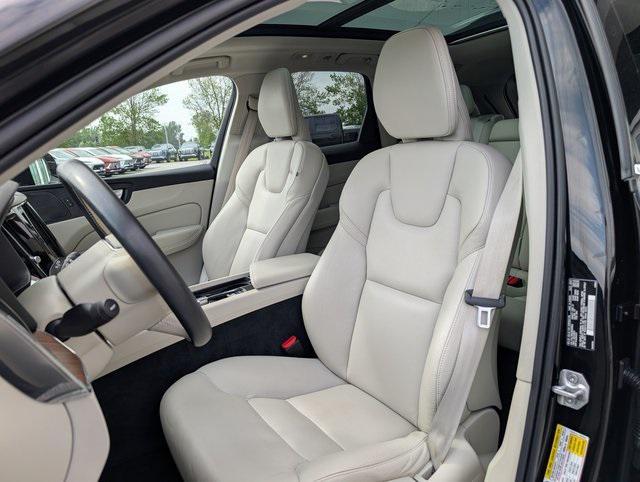 used 2022 Volvo XC60 car, priced at $32,398