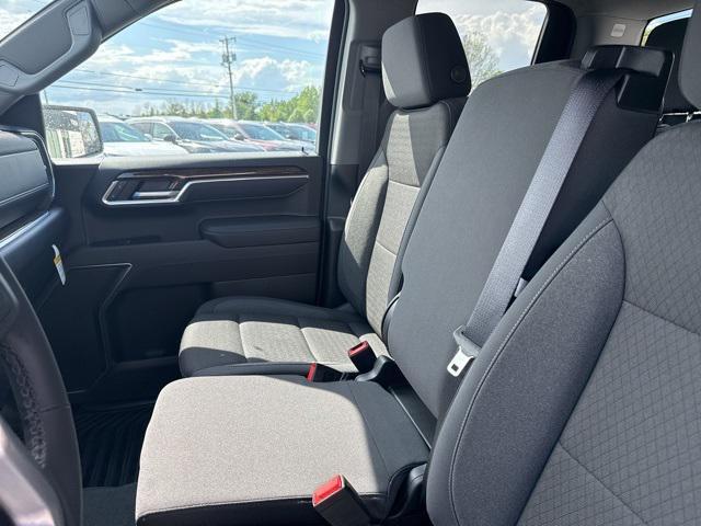 new 2025 GMC Sierra 1500 car, priced at $47,695