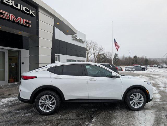 new 2025 Buick Envista car, priced at $26,040