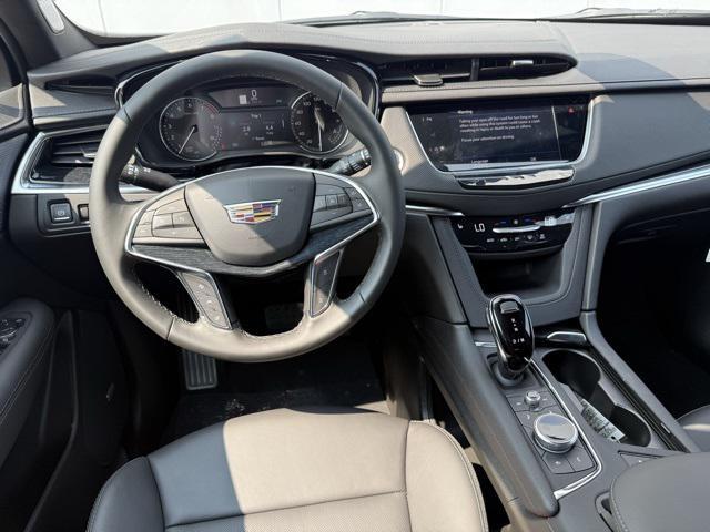 new 2025 Cadillac XT5 car, priced at $55,740