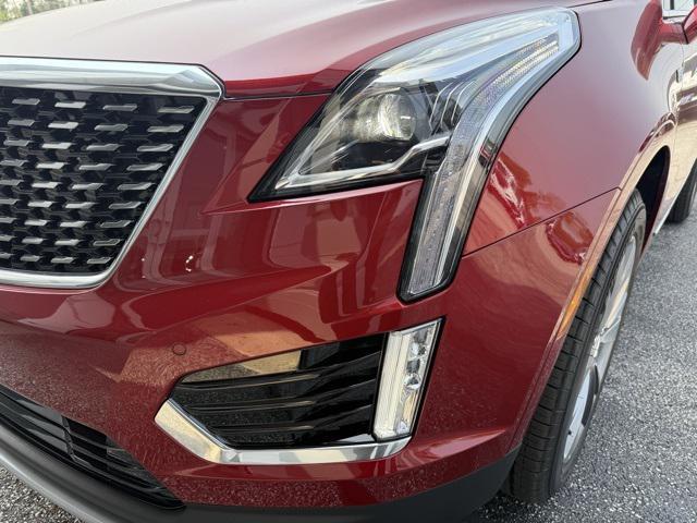 new 2025 Cadillac XT5 car, priced at $55,740