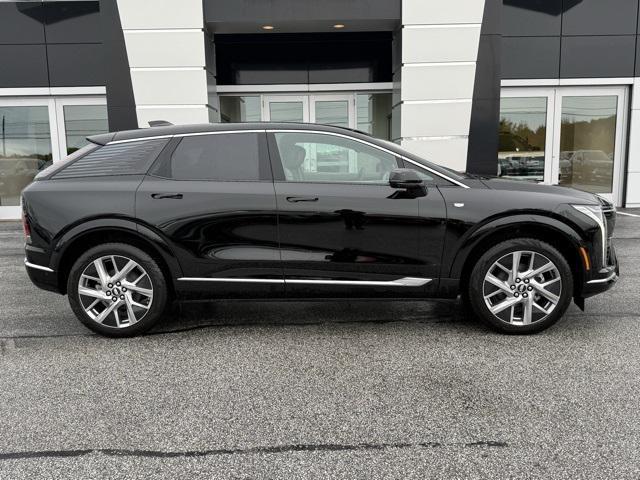 new 2025 Cadillac OPTIQ car, priced at $53,785