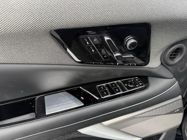 new 2025 Cadillac OPTIQ car, priced at $53,785