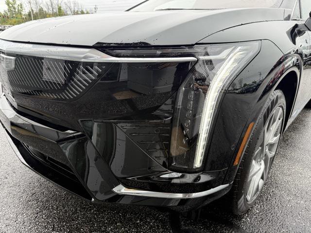 new 2025 Cadillac OPTIQ car, priced at $53,785