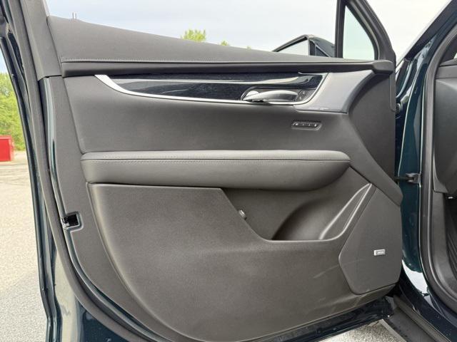 new 2025 Cadillac XT5 car, priced at $54,365
