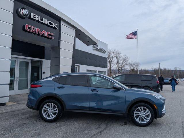 new 2025 Buick Envista car, priced at $26,680