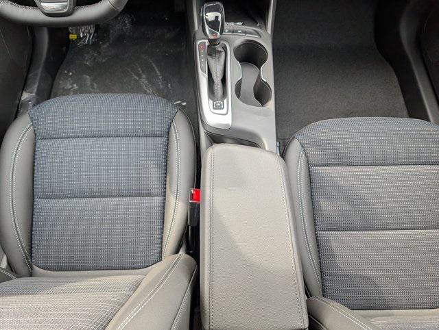 new 2025 Buick Envista car, priced at $26,680