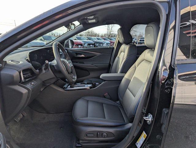 new 2025 Buick Envista car, priced at $27,735