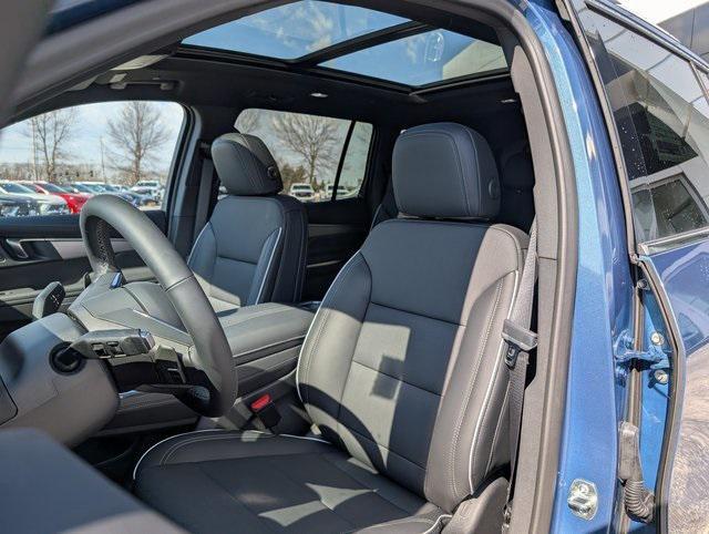 new 2025 Buick Enclave car, priced at $51,200