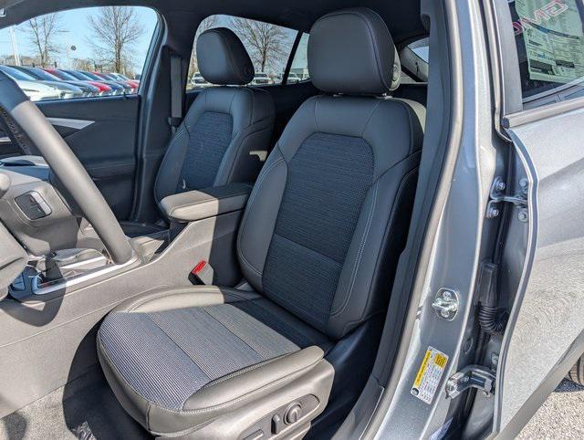 new 2025 Buick Envista car, priced at $26,930
