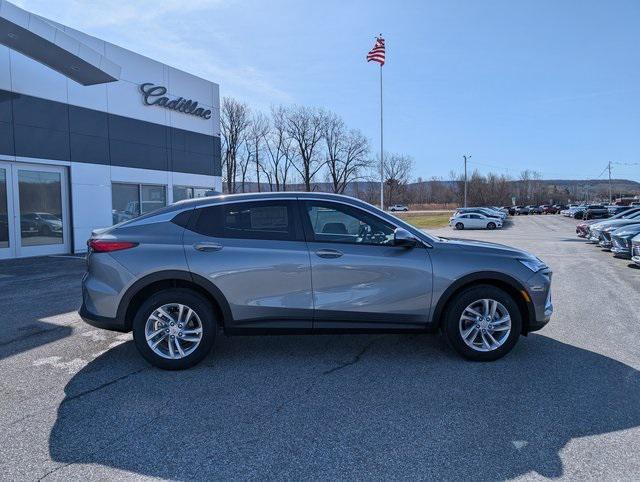 new 2025 Buick Envista car, priced at $26,930