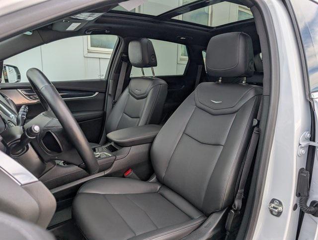 used 2024 Cadillac XT5 car, priced at $47,598