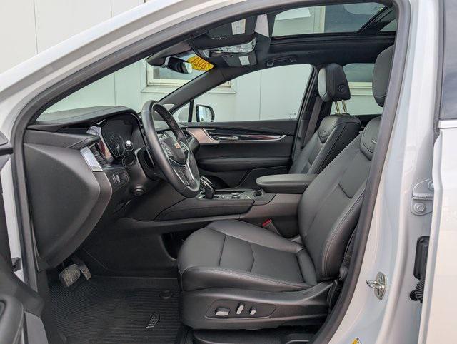 used 2024 Cadillac XT5 car, priced at $47,598
