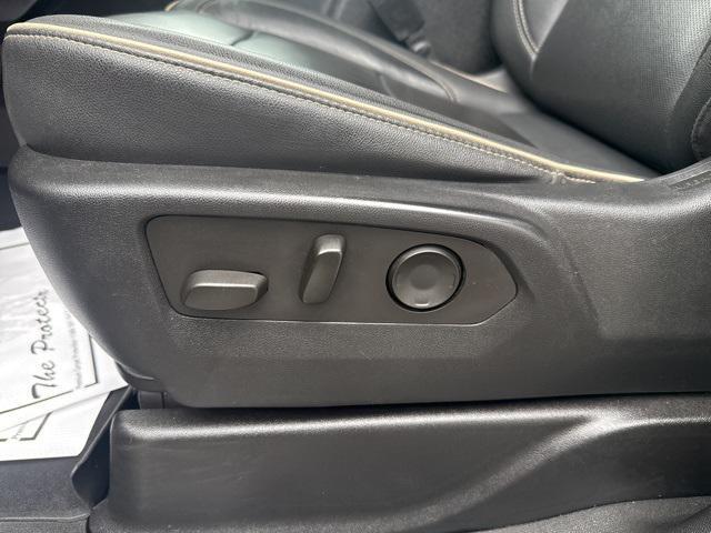 used 2021 GMC Yukon XL car, priced at $45,887