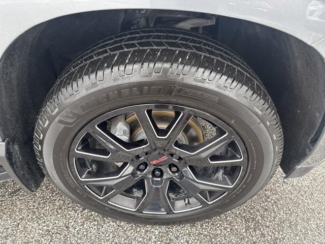 used 2021 GMC Yukon XL car, priced at $45,887