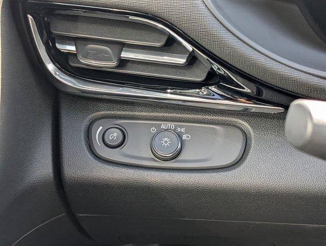 new 2025 Buick Envista car, priced at $31,485
