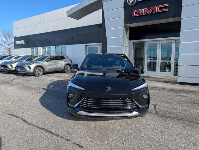 new 2025 Buick Envista car, priced at $26,535