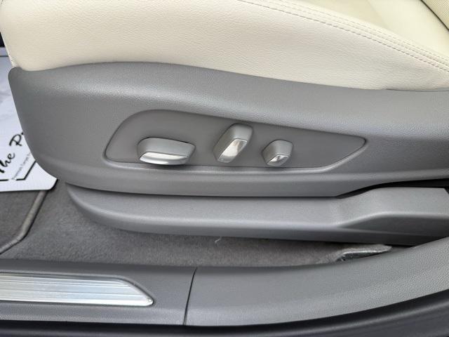 new 2025 Cadillac XT5 car, priced at $54,915