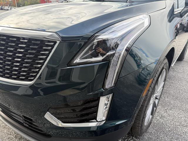new 2025 Cadillac XT5 car, priced at $54,915