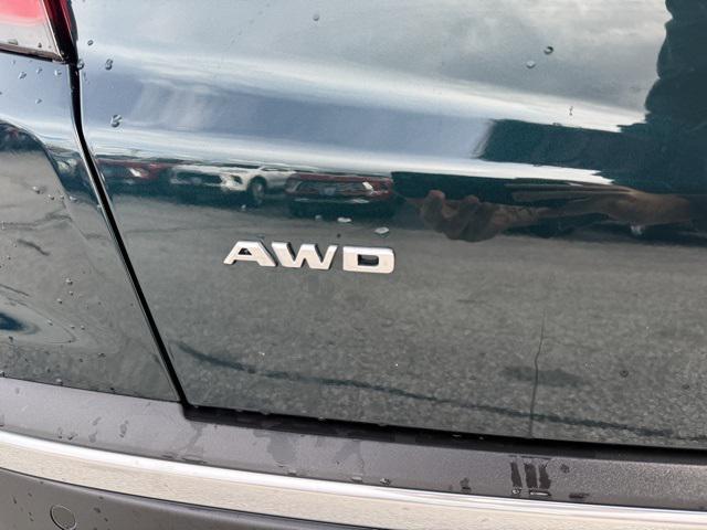 new 2025 Cadillac XT5 car, priced at $54,915