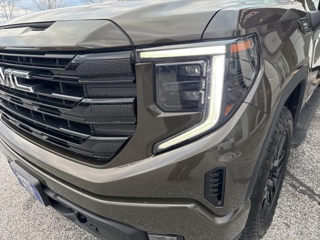 used 2023 GMC Sierra 1500 car, priced at $40,948