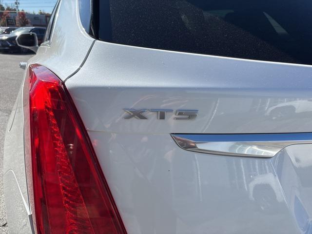 used 2019 Cadillac XT5 car, priced at $24,498