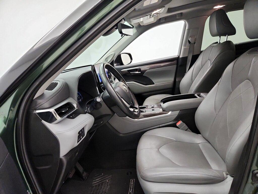 used 2023 Toyota Highlander car, priced at $40,998