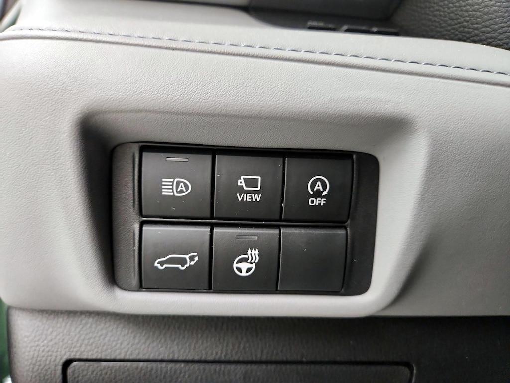 used 2023 Toyota Highlander car, priced at $40,998