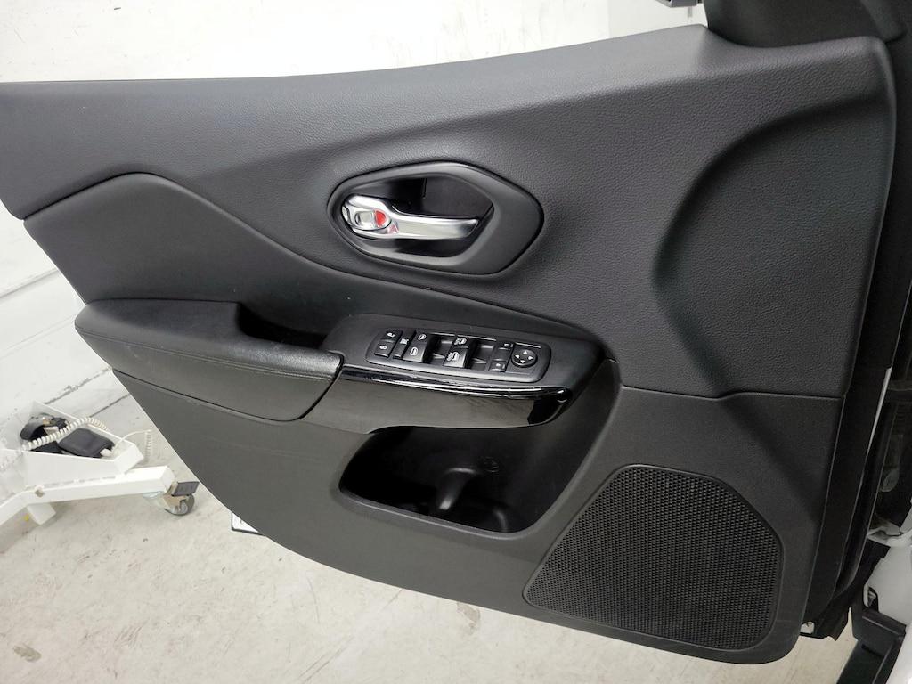 used 2019 Jeep Cherokee car, priced at $18,998