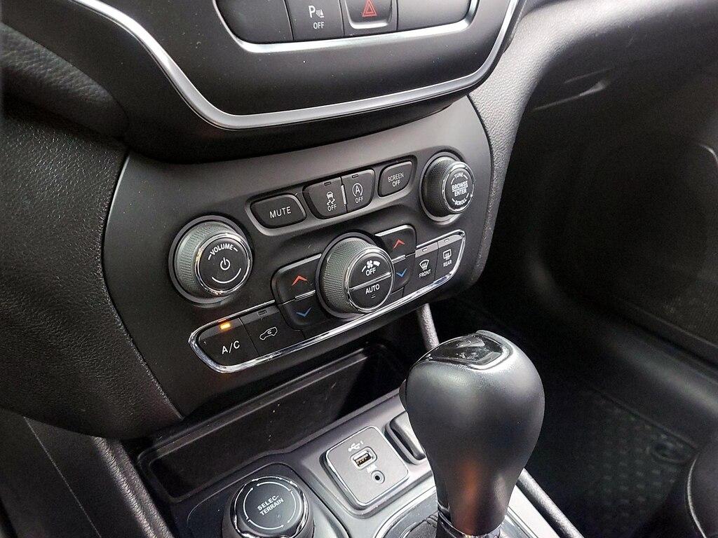used 2019 Jeep Cherokee car, priced at $18,998